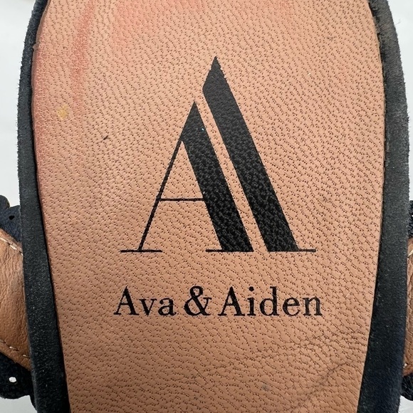 Ava & Aiden Blue Leather Ankle Wrap Block Heel Sandals Size 7 1/2 Women's - Picture 2 of 10